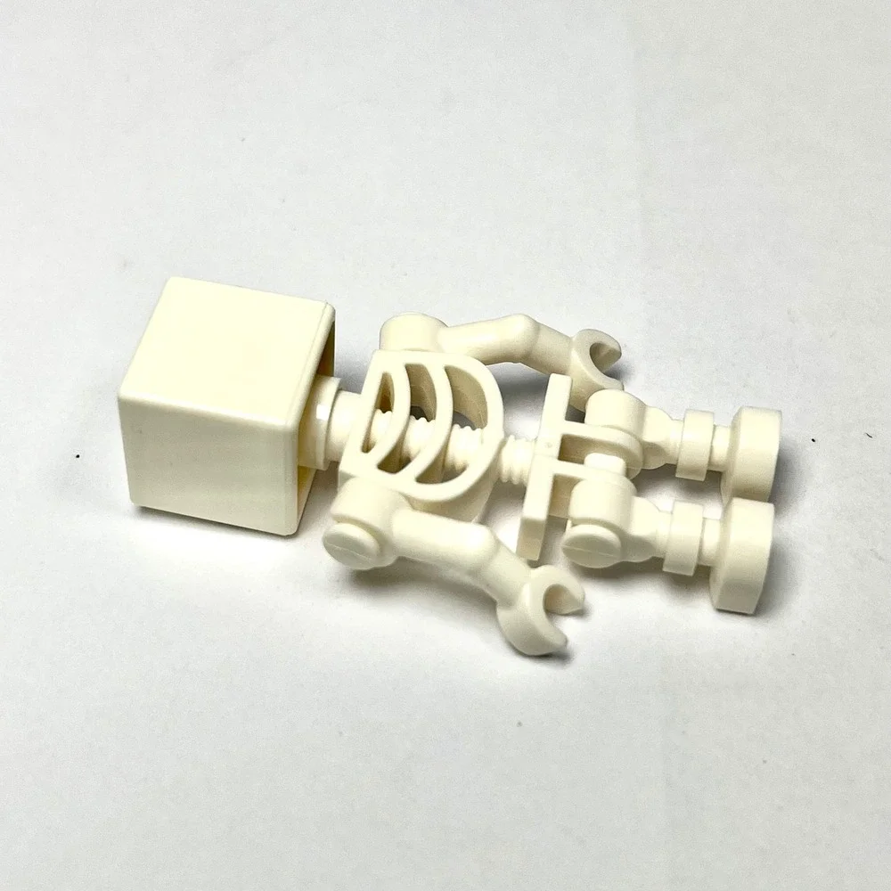 LEGO Minecraft Skeleton Minifigure with Brown Bow Weapon Accessory min011 - Picture 5 of 7